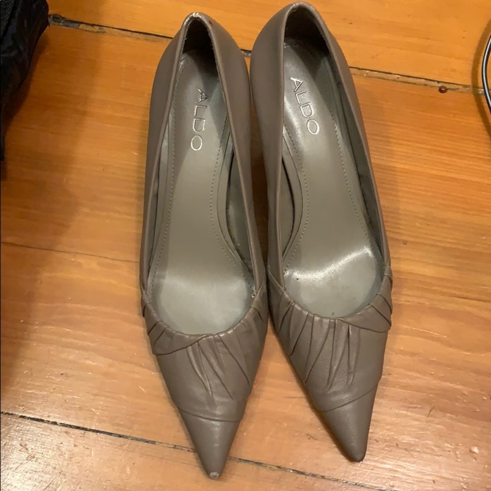Women's Aldo pumps